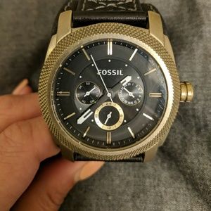 ✳️✳️EUC FOSSIL LEATHER BOLD FACE WATCH✳️✳️